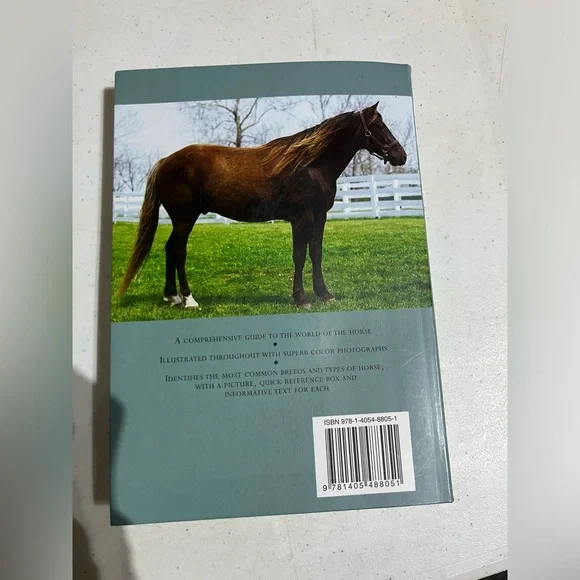 HORSE BOOK - Picture 3 of 4